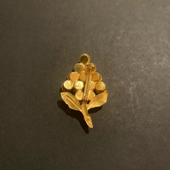 Vintage Flower/Christmas Tree Brooch/Pin with Gemstones - Picture 4 of 6